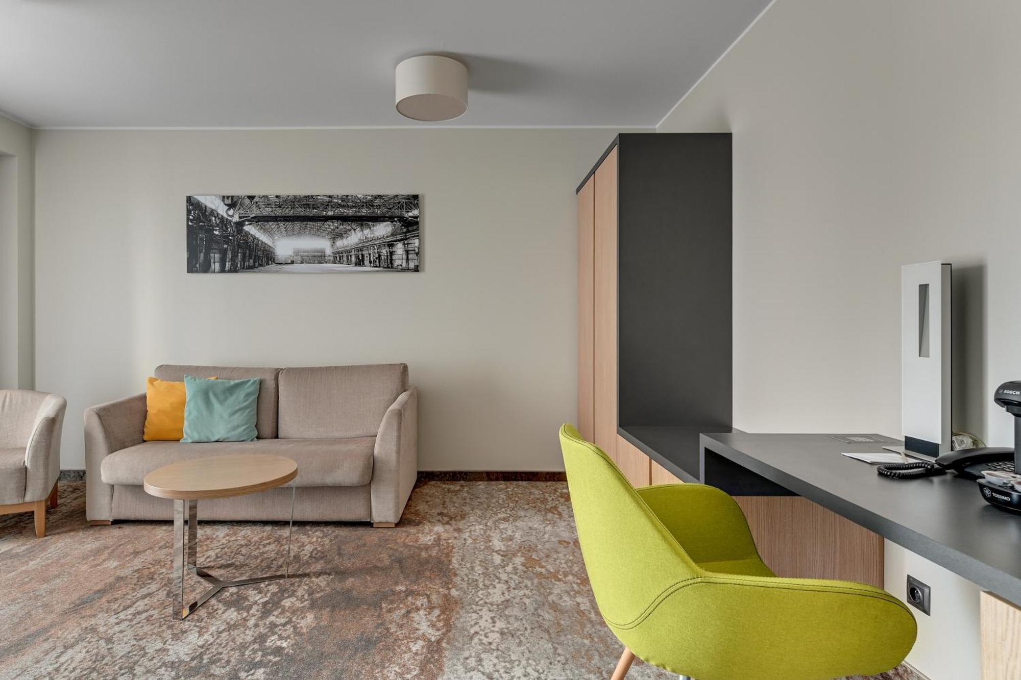 Almond Business & By Grano - Grano Riverside